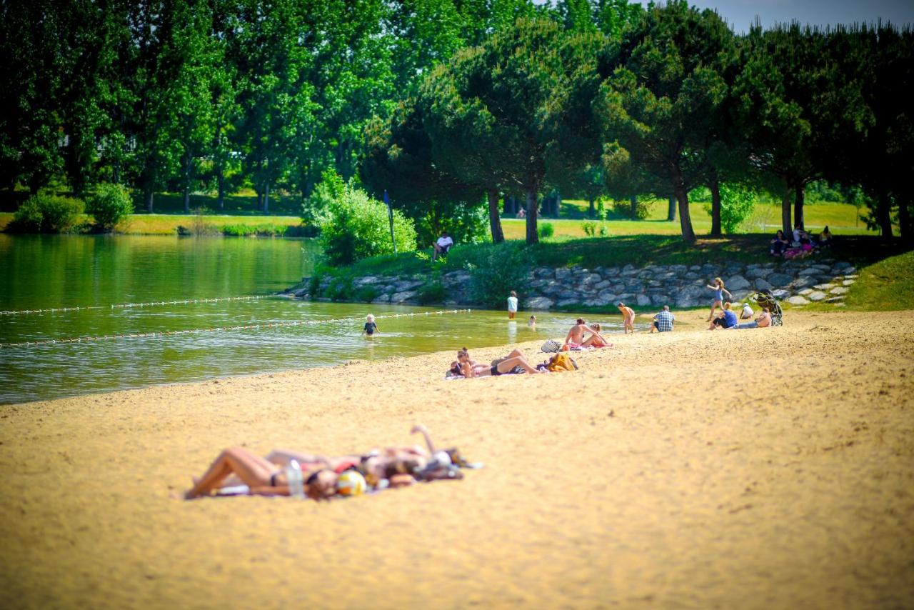 מלון Saint-Yrieix-sur-Charente Camping Du Plan D'Eau **** מראה חיצוני תמונה