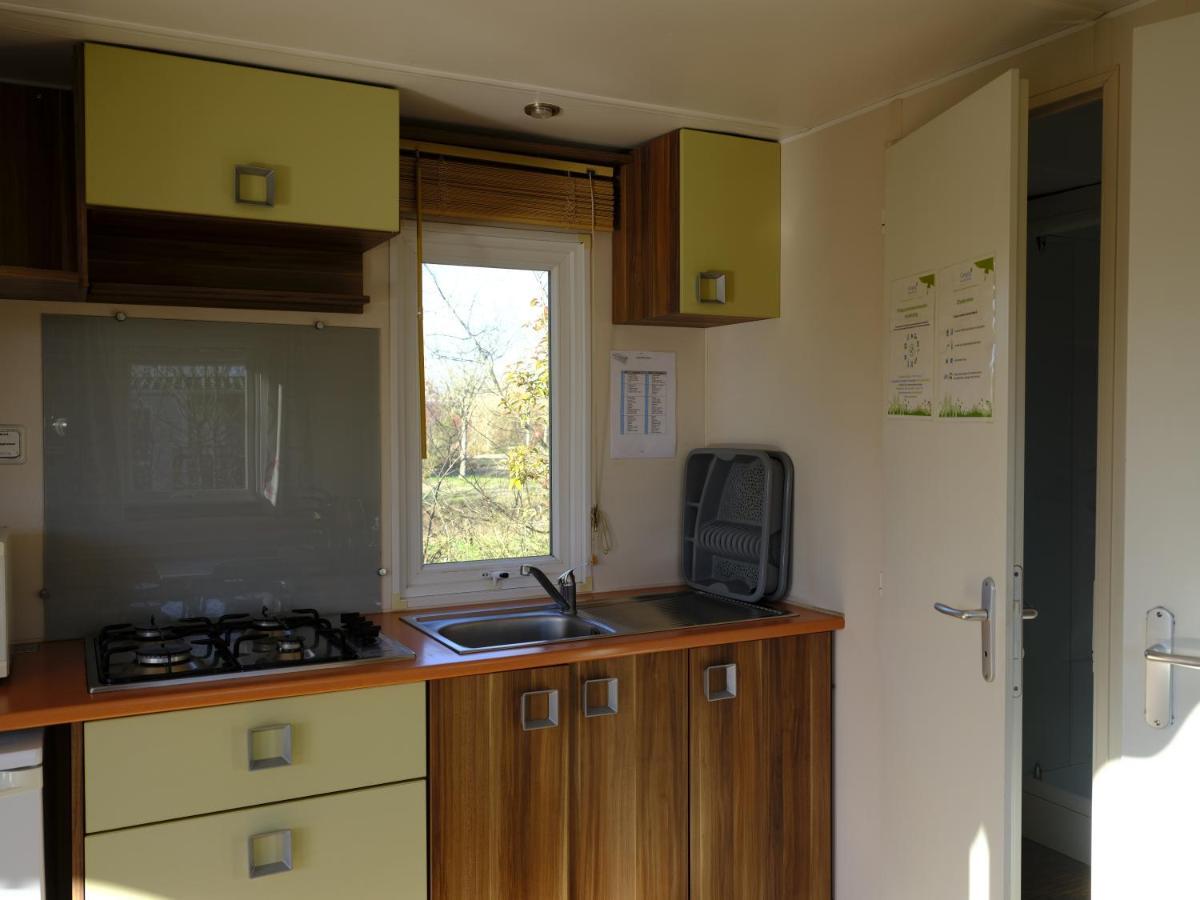 מלון Saint-Yrieix-sur-Charente Camping Du Plan D'Eau **** מראה חיצוני תמונה