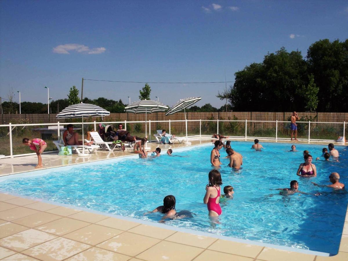 מלון Saint-Yrieix-sur-Charente Camping Du Plan D'Eau **** מראה חיצוני תמונה