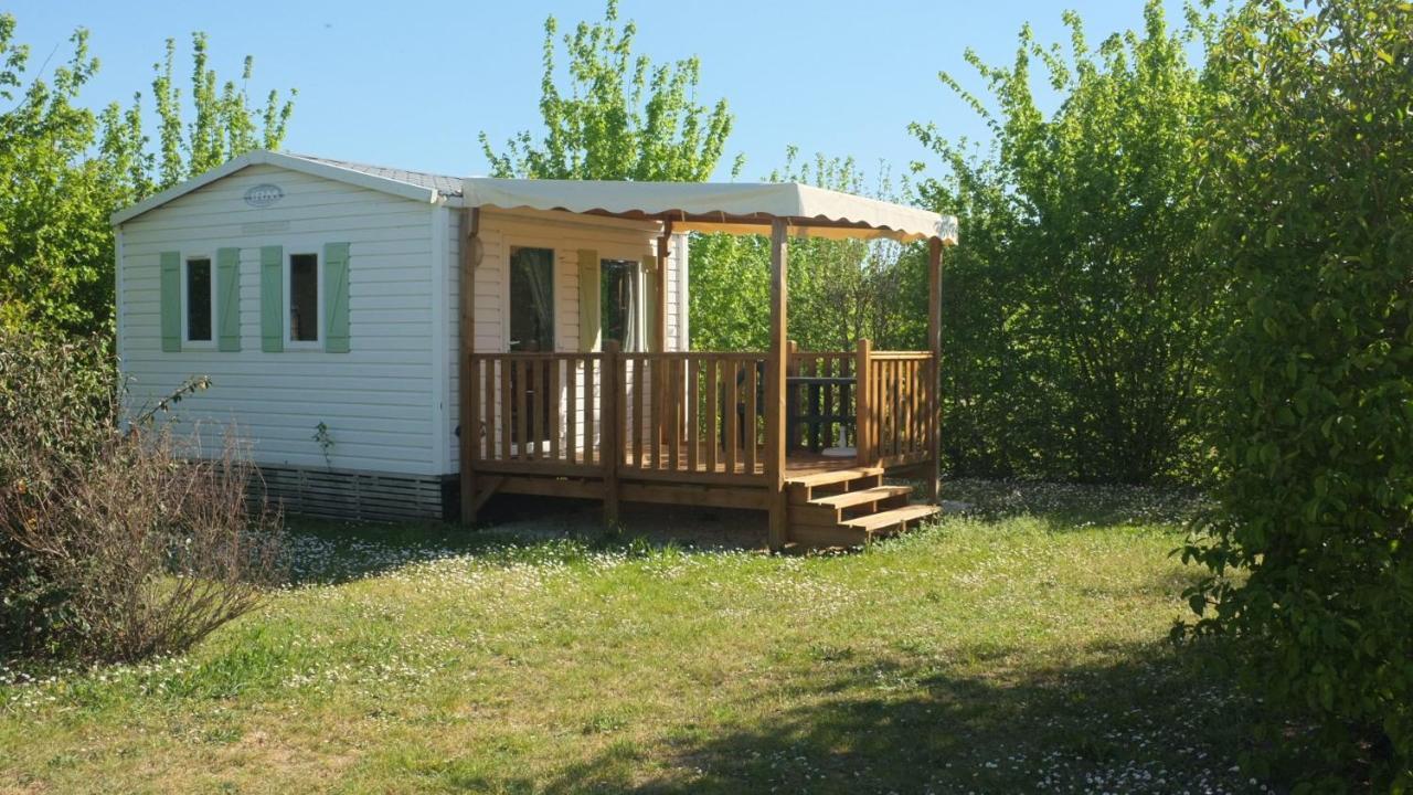 מלון Saint-Yrieix-sur-Charente Camping Du Plan D'Eau **** מראה חיצוני תמונה